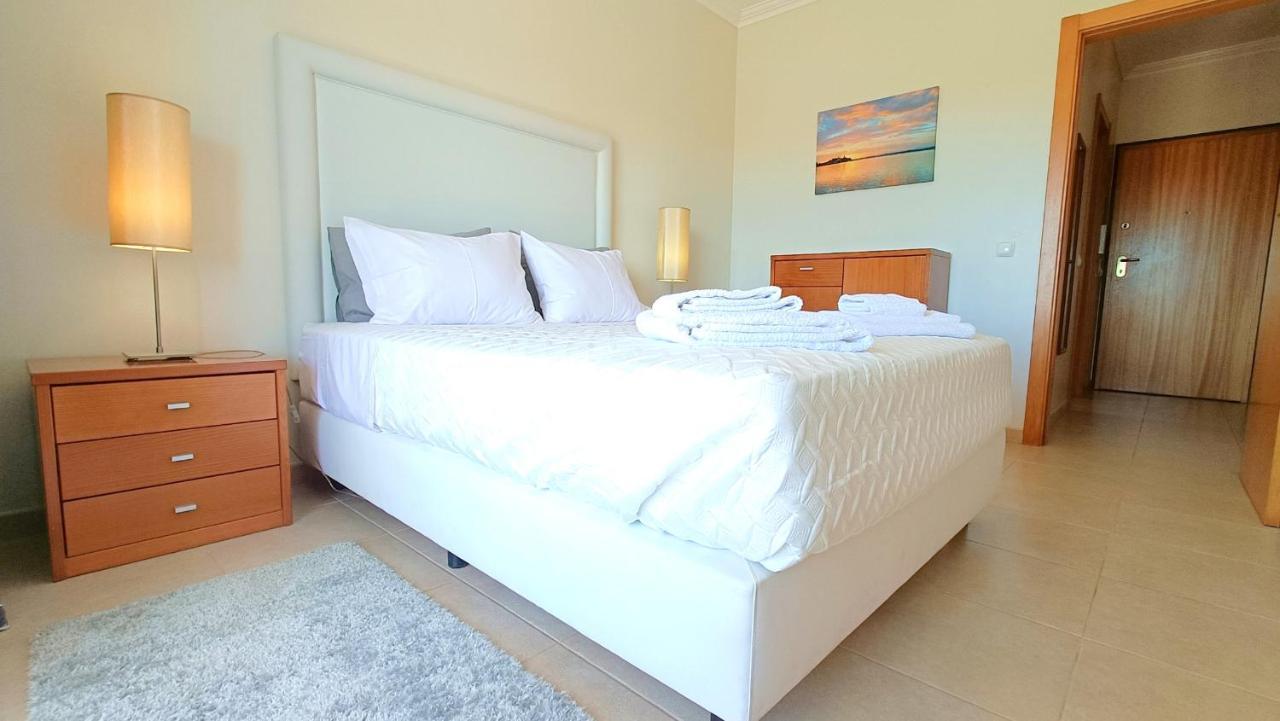 Apartamento Flamingo View - Pool + Wifi + Ac Portimão Exterior foto